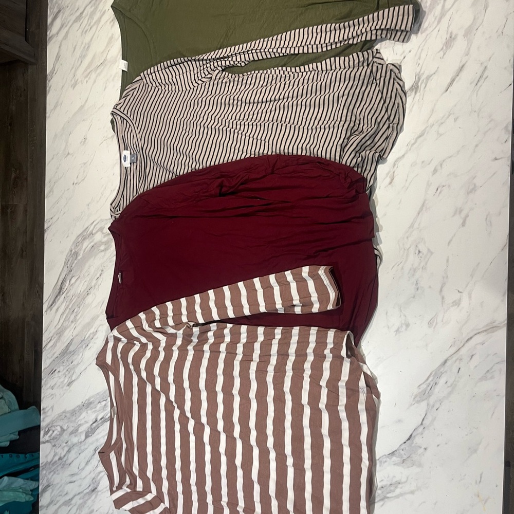 Set of 4 long sleeve Old Navy Tops